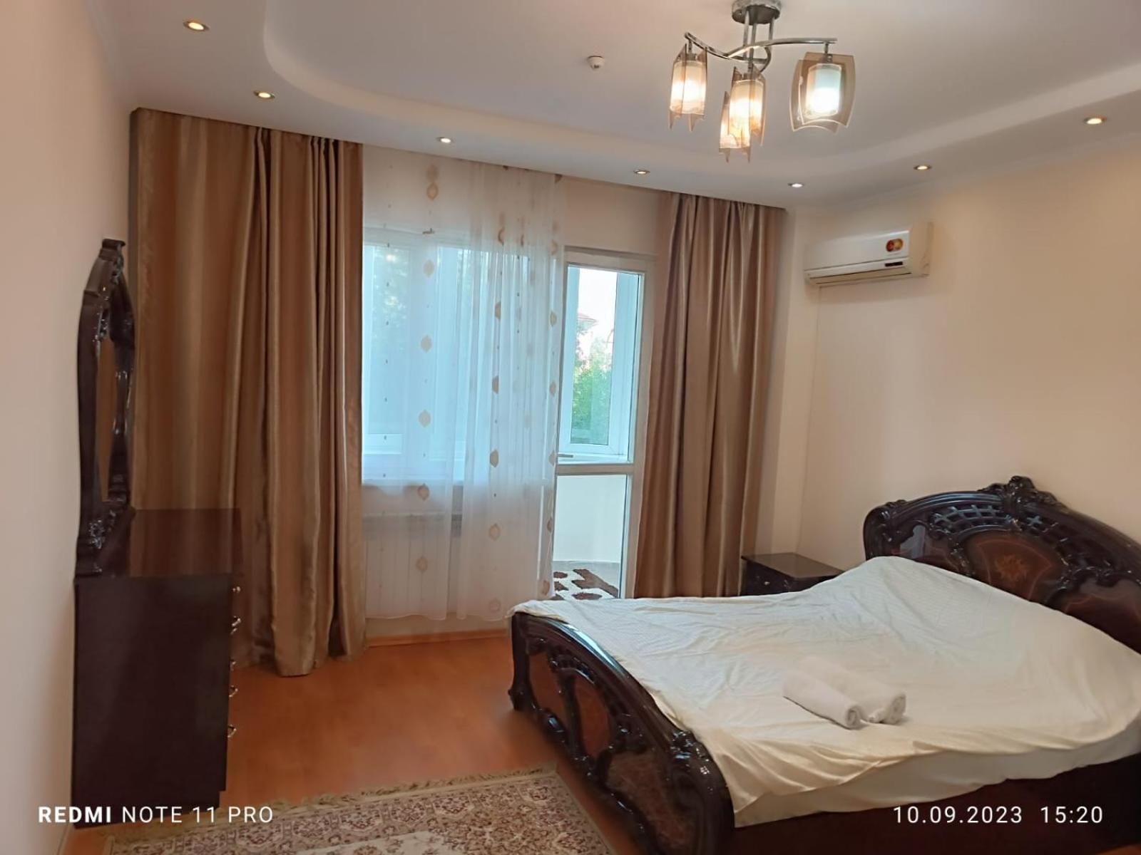 Улица Гоголя 2 Апартаменты 180 Метров Almaty Exterior foto