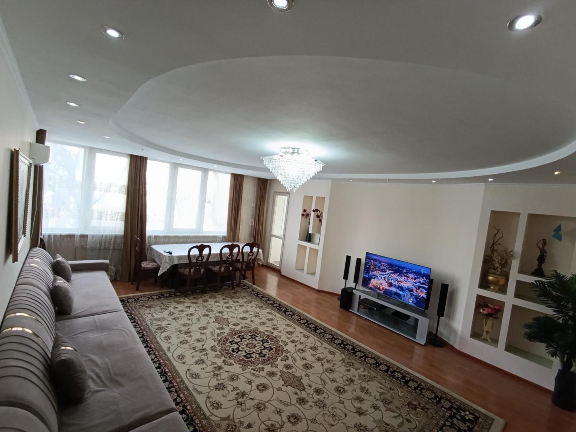 Улица Гоголя 2 Апартаменты 180 Метров Almaty Exterior foto